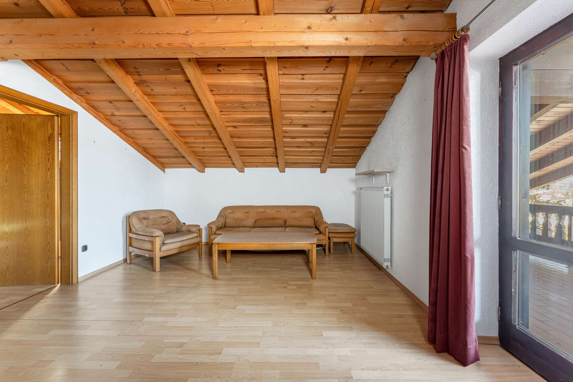 Immobilie in Ruhmannsfelden - Landhausvilla mit großzügigem Innenpool in Ruhmannsfelden! - Bild 1