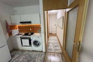 Gepflegte 1-Zimmer-Wohnung mit Balkon & Einbauküche in München-Am Hart – Starenweg 10, 80937 Am Hart, München – Vorschaubild 2