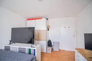 Vermietete 2-Zimmer-Dachgeschosswohnung mit Einbauküche und Stellplatz – Die vollständige Adresse der Immobilie erhältst du vom Anbieter., 72290 Loßburg – Vorschaubild 2