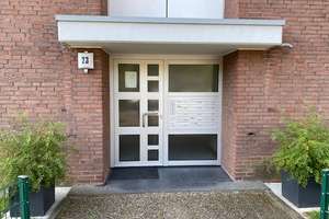 Gepflegte Eigentumswohnung mit Balkon, Aufzug & Gemeinschaftsgarten – Die vollständige Adresse der Immobilie erhältst du vom Anbieter., 47198 Hochheide, Duisburg – Vorschaubild 2