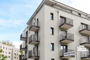 Dachgeschosstraum in Köpenick - elegante 2-Zimmer-Wohnung mit großem Balkonband – Henriette-Lustig-Strasse 21, 12555 Berlin – Vorschaubild 4