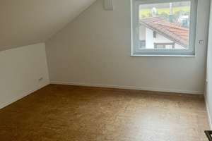 Vollständig renovierte 8-Zimmer-Wohnung (ca. 190 m²) in Zweifamilienhaus in Westhausen – Industriestraße 23, 73463 Westhausen – Vorschaubild 11