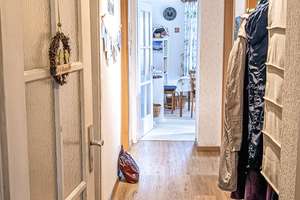 Freistehendes Ein-/Zweifamilienhaus mit großem Garten und viel Potenzial in Stuttgart-Hofen – Die vollständige Adresse der Immobilie erhältst du vom Anbieter., 70378 Hofen, Stuttgart – Vorschaubild 3