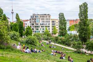 Bezugsfreie 3-Zi. Wohnung mit 2 Bädern, Balkon, Stellplatz & Concierge-Service in Prenzlauer Berg – Die vollständige Adresse der Immobilie erhältst du vom Anbieter., 10435 Prenzlauer Berg, Berlin – Vorschaubild 15