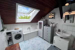 Nähe City, Dachgeschoß-Wohnung mit Loggia und Fernblick in Würzburg – Rotkreuzstraße 9, 97080 Altstadt, Würzburg – Vorschaubild 13
