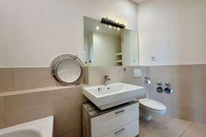 Große Terrasse | 3 Zimmer | Kamin | Dachgeschossmaisonette nahe Bergmannkiez | – Die vollständige Adresse der Immobilie erhältst du vom Anbieter., 10965 Kreuzberg, Berlin – Vorschaubild 8