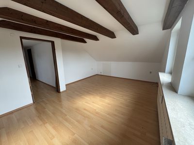 3-Zimmer-Dachgeschosswohnung MAX 1 Person