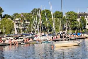 Begeehrte Lage nähe Bellevue Scheffelstr. · Winterhude · mit 3 Balkonen – Die vollständige Adresse der Immobilie erhältst du vom Anbieter., 22301 Winterhude, Hamburg – Vorschaubild 1