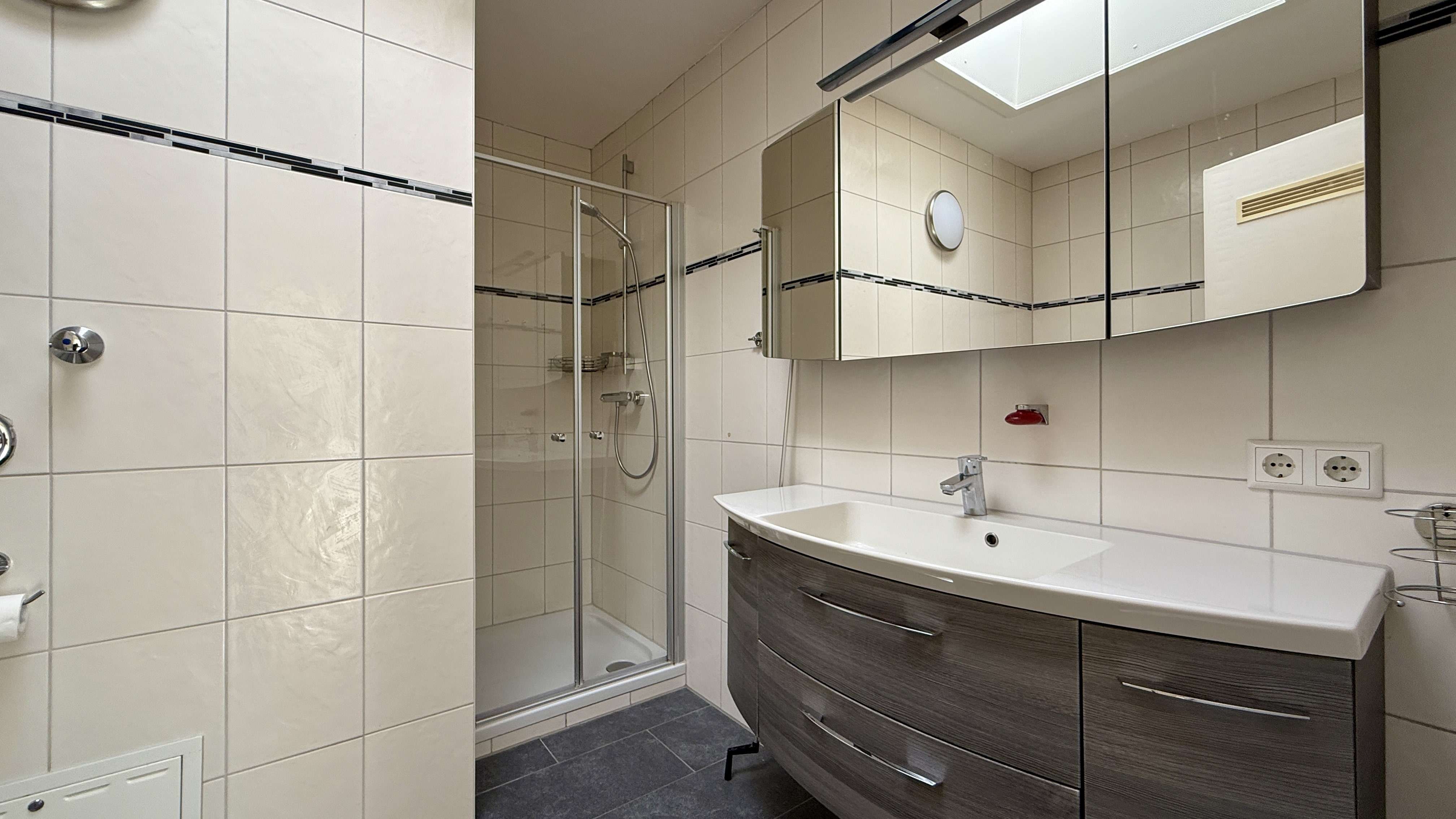 Immobilie in Ingersheim - Großzügige 4,5 Zimmer Wohnung im Herzen von Ingersheim - Bild 1