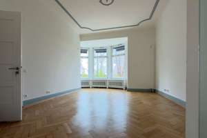 Exklusive Villa an der Cecilienallee – Wohnen und Arbeiten in Düsseldorfs feinster Rheinlage – Die vollständige Adresse der Immobilie erhältst du vom Anbieter., 40474 Golzheim, Düsseldorf – Vorschaubild 9