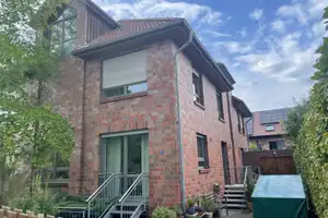 Helle 4-Zimmer-Doppelhaushälfte mit gehobener Innenausstattung in Lehrte – Hannover (Kreis) – Vorschaubild 1