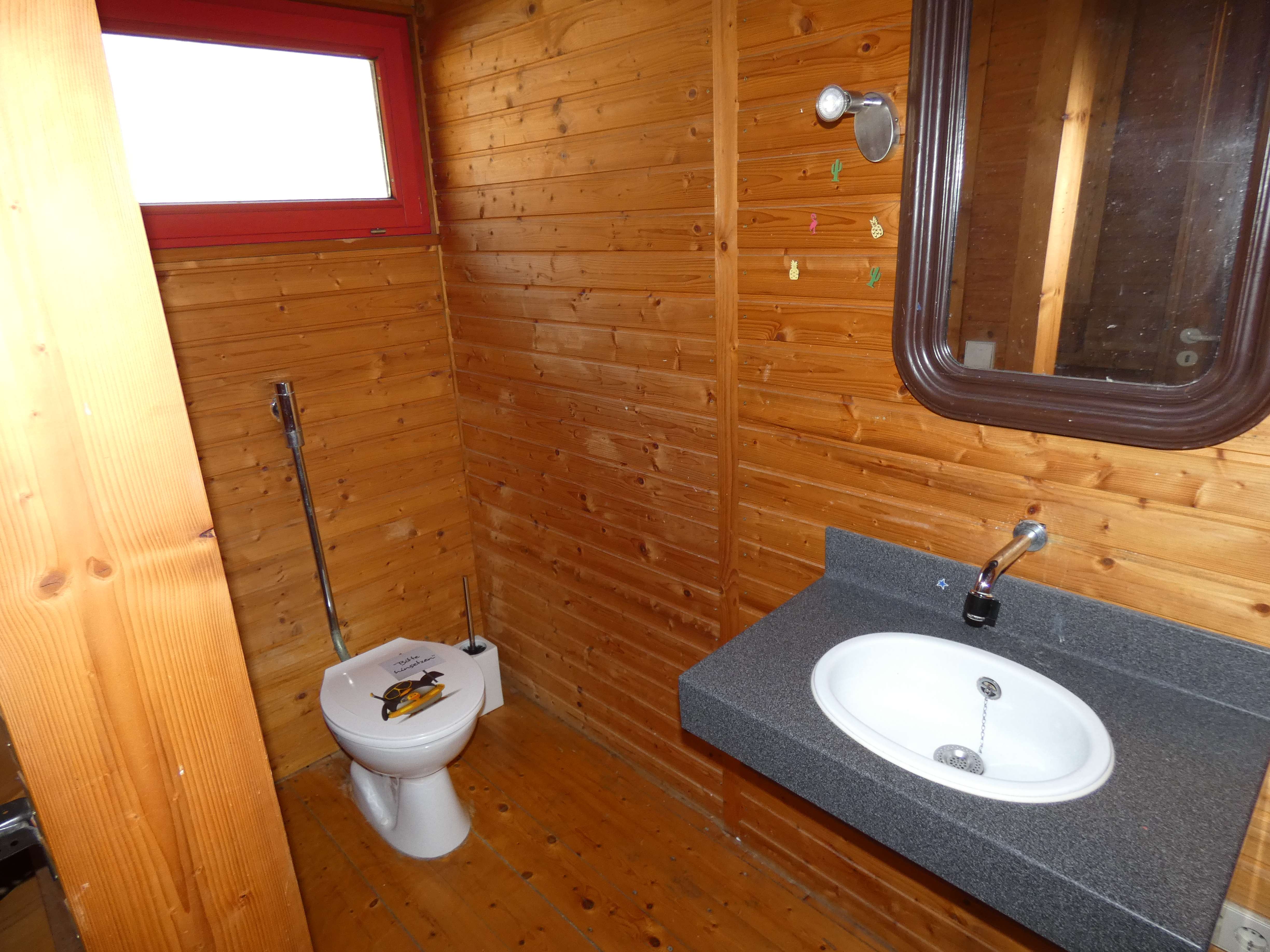 Immobilie in Weisenbach - WEISENBACH: Bauhausstilhaus mit ELW  in unverbaubarer  Aussichtslage - Bild 1