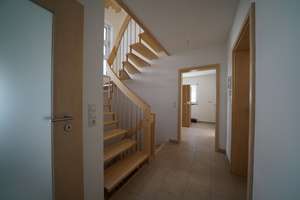 schönes zentrumsnahes Einfamilienhaus mit viel Platz und Dachterrasse in Geisenhausen – 84144 Geisenhausen – Vorschaubild 6