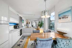 LUXURIÖS & NEUWERTIG – Vollklima, Wallbox, Weitblick, 2 Außenbereiche, hochw. EBK & Einbauschränke – 60326 Gallus, Frankfurt am Main – Vorschaubild 8