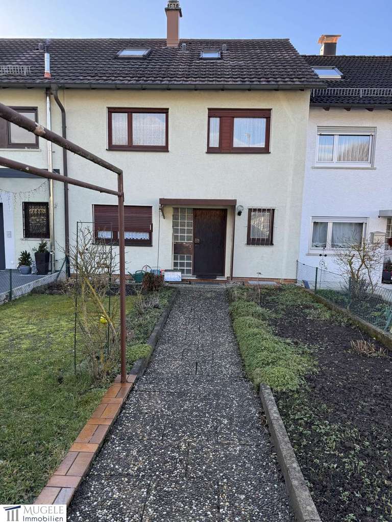 Immobilie in Magstadt - Viel Raum für Ihre Wohnideen – Reihenmittelhaus mit tollem Grundstück in Magstadt! - Bild 1