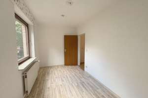 Großzügiges Zweifamilienhaus mit großem Grundstück, Garten und Garage an Knoops Park – 28717 Sankt Magnus, Bremen – Vorschaubild 16
