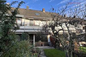 Charmantes Reihenmittelhaus mit Vollkeller und ausgebautem Dachgeschoss in Rellingen – Die vollständige Adresse der Immobilie erhältst du vom Anbieter., 25462 Rellingen – Vorschaubild 3