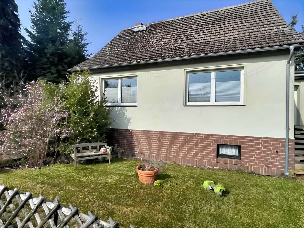 Immobilie in Ludwigslust - Charmantes Einfamilienhaus mit großem Grundstück und vielseitigen Möglichkeiten - Bild 0