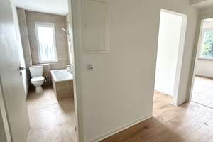 Frisch renovierte 2-Zimmer-Wohnung mit Grünblick in Wuppertal Elberfeld | Zentral – Ravensberger Str. 115, 42117 Elberfeld, Wuppertal – Vorschaubild 2