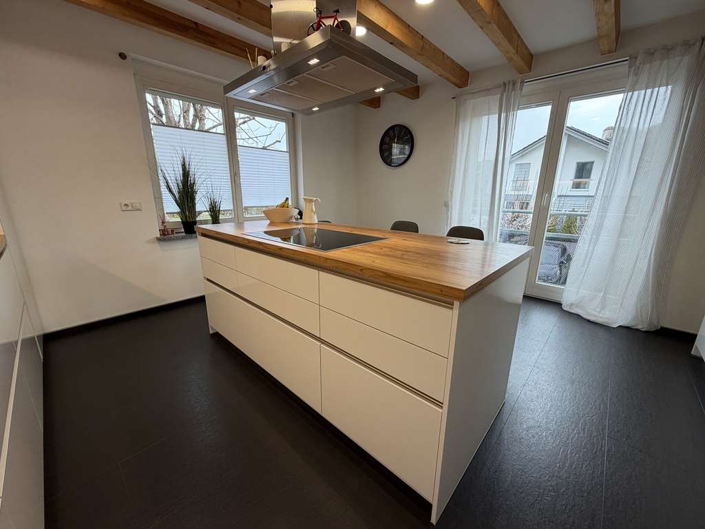 Immobilie in Straßberg - Einziehen & genießen: Energieeffizientes Traumhaus mit Gartenidylle und Einliegerwohnung - Bild 3