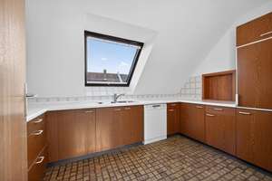 Exklusive Dachgeschosswohnung mit Gestaltungspotenzial und zwei Terrassen in Untergiesing-Harlaching – Die vollständige Adresse der Immobilie erhältst du vom Anbieter., 81547 Giesing, München – Vorschaubild 9
