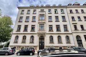 Stilvolles, möbliertes Altbau-Apartment mit Stuck und Aufzug in zentraler Lage nahe dem Leipziger St – 4109 Zentrum-West, Leipzig – Vorschaubild 6