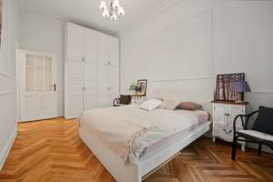 Charmanter Altbau mit Charakter: 3-Zimmer-Wohnung mit Fischgrätenparkett im 1. OG nahe Ku'damm. – Die vollständige Adresse der Immobilie erhältst du vom Anbieter., 10707 Wilmersdorf, Berlin – Vorschaubild 15