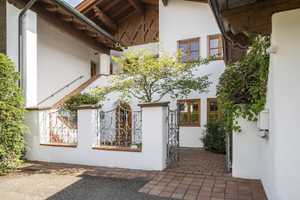 Das Landhaus für die Familie! Rarität: Zweifamilienvilla mit zus. Appartement, Kachelofen & Wellness – Garmisch-Partenkirchen (Kreis) – Vorschaubild 4