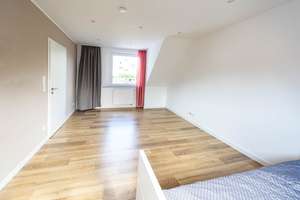 Stilvoll sanierte Doppelhaushälfte. 135m² mit 5 Zimmern. Großem Garten und Platz für Familien. – Die vollständige Adresse der Immobilie erhältst du vom Anbieter., 42719 Wald, Solingen – Vorschaubild 14