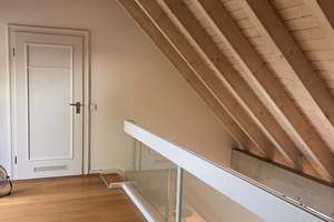 Schöne 2-Zimmer-Maisonette-/Galeriewohnung mit Balkon in Düsseldorf-Kaiserswerth zu vermieten – Die vollständige Adresse der Immobilie erhältst du vom Anbieter., 40489 Kaiserswerth, Düsseldorf – Vorschaubild 4