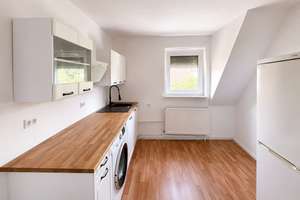 3-Zimmer-Dachgeschosswohnung in gepflegtem Mehrfamilienhaus – Im Heidkampe 87, 30659 Bothfeld, Hannover – Vorschaubild 2
