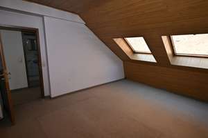 Gepflegte Dachgeschosswohnung mit kleiner Terrasse in Saarbrücken - Metzerstrasse – 66117 Alt-Saarbrücken, Saarbrücken – Vorschaubild 9