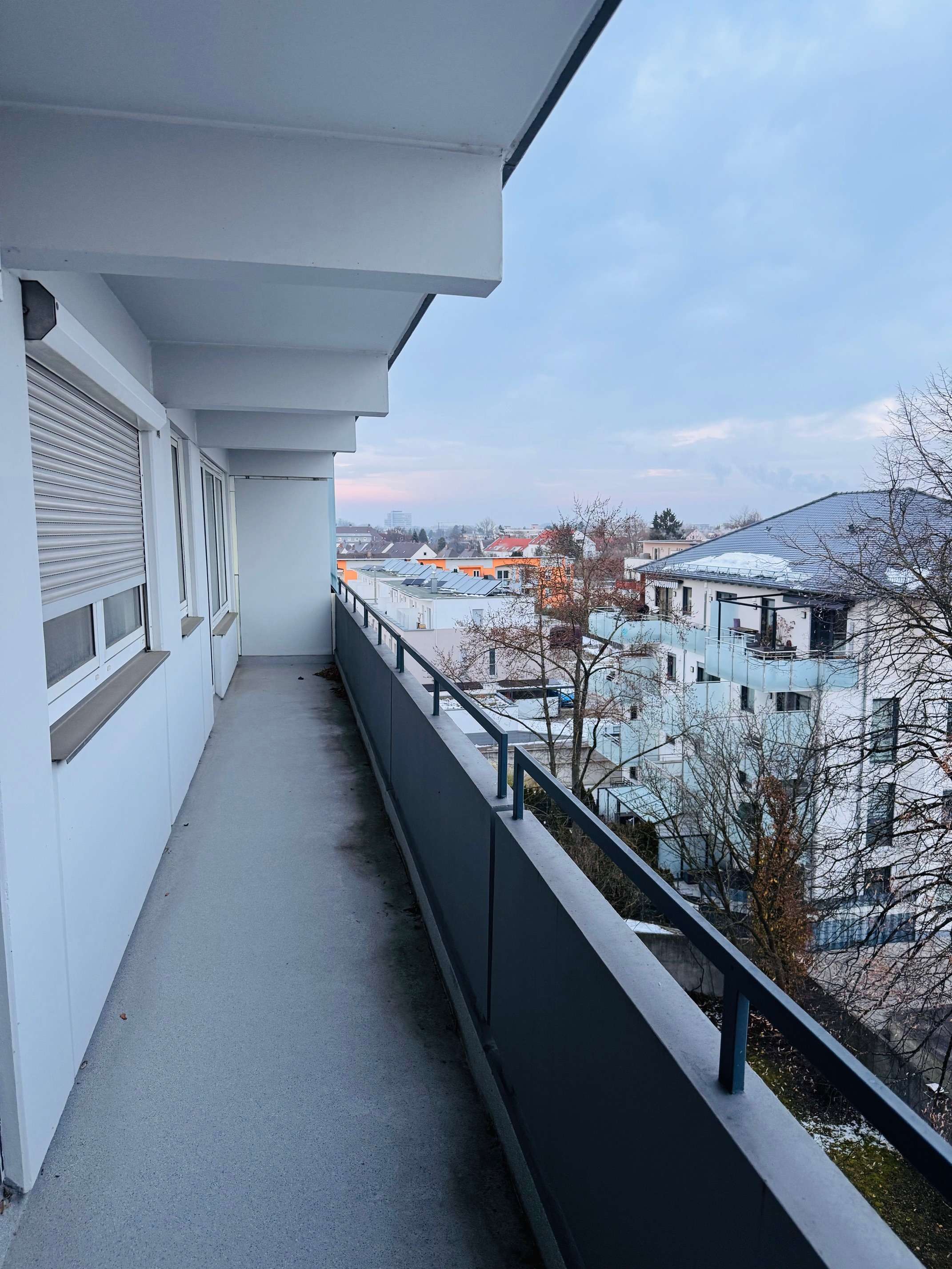 3-Zimmer-Wohnung mit Balkon & Fernblick – viel Potenzial in Augsburg, Augsburg – Bild 1