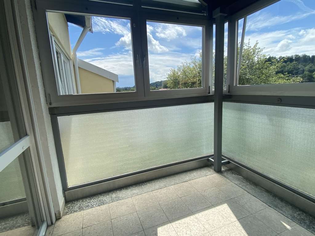 Immobilie in Trostberg - Renovierte großzügige 3 Zi ETW ruhig, Loggia - Bild 1