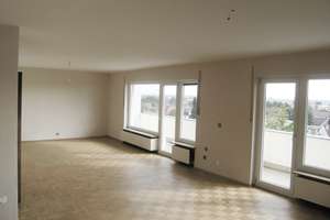 Stilvolle 4-Zimmer-Wohnung mit Altstadtblick, zwei Balkonen & Toplage in Nürnberg-Schoppershof – Die vollständige Adresse der Immobilie erhältst du vom Anbieter., 90491 Schoppershof, Nürnberg – Vorschaubild 2