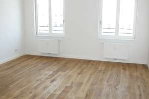 Großzügige 3-Zimmer-Altbauwohnung mit Aufzug und Tiefgarage in der  Warschauer Straße 