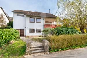 Einfamilienhaus in schöner dörflicher Lage! – Die vollständige Adresse der Immobilie erhältst du vom Anbieter., 51766 Engelskirchen – Vorschaubild 1