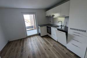 helle und toll geschnittene 2 Zi.-Wohlfühlwohnung mit Balkon und EBK in Neuss – Marienstraße 132, 41462 Furth Süd, Neuss – Vorschaubild 4