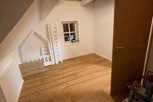 Gepflegte 4-Zimmer-Maisonette-Wohnung mit Balkon in Schorndorf – Die vollständige Adresse der Immobilie erhältst du vom Anbieter., 73614 Schorndorf – Vorschaubild 7