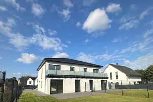 ++ Neubau Doppelhaushälfte in Lauenburg zu verkaufen ++ – Die vollständige Adresse der Immobilie erhältst du vom Anbieter., 21481 Lauenburg/Elbe – Vorschaubild 1