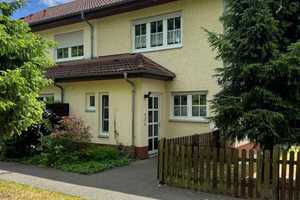Kapitalanlage! Vermietetes Reihenendhaus mit Terrasse und PKW-Stellplatz in Lich - Ober-Bessingen – Gießen (Kreis) – Vorschaubild 1
