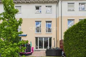 Modernes Familienhaus in guter Lage – Die vollständige Adresse der Immobilie erhältst du vom Anbieter., 64295 Darmstadt-West, Darmstadt – Vorschaubild 2