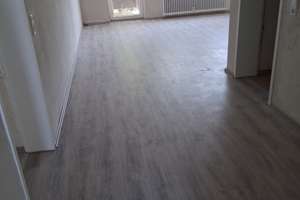 °°° Teilrenovierte 3- Zimmer-Wohnung mit großem Balkon °°°