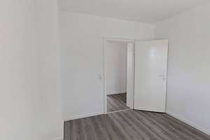 Viel Raum für Ihre Wohnträume – großzügige 4-Zimmer-Wohnung mit Balkon – Moorstraße 42, 49356 Diepholz – Vorschaubild 6