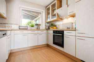 Reihenmittelhaus mit Terrasse, Garten und Garage in Grevenbroich-Hemmerden – Die vollständige Adresse der Immobilie erhältst du vom Anbieter., 41516 Grevenbroich – Vorschaubild 4