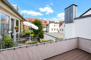 Historischer Charme auf drei Wohnebenen – außergewöhnliche Maisonettewohnung mit großem Balkon im He – Die vollständige Adresse der Immobilie erhältst du vom Anbieter., 93047 Innenstadt, Regensburg – Vorschaubild 8