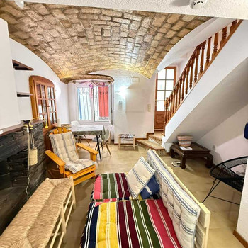 Charmantes Haus im Herzen von Cadaqués Calle des Call. Entdecken Sie dieses authentische Stadthaus i