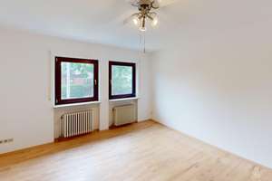 Attraktive 2,5-Zimmer-Erdgeschosswohnung mit Balkon und EBK in Nürnberg – Lotharstraße 10, 90431 Höfen, Nürnberg – Vorschaubild 5