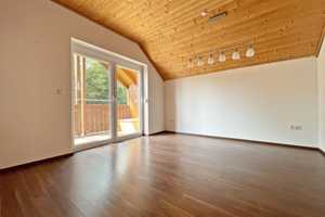 Großzügige Wohnung mit gehobener Ausstattung – zentral in Ortenburg