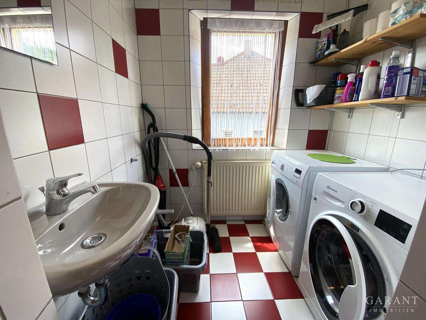 Immobilie in Plech - Generalsanierte Doppelhaushälfte mit Maisonette - Studioeinliegerwohnung in Plech - Bild 1